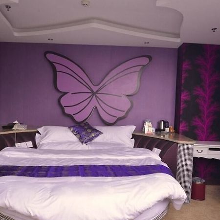 Chongqing Xinhao Theme Hotel Екстериор снимка