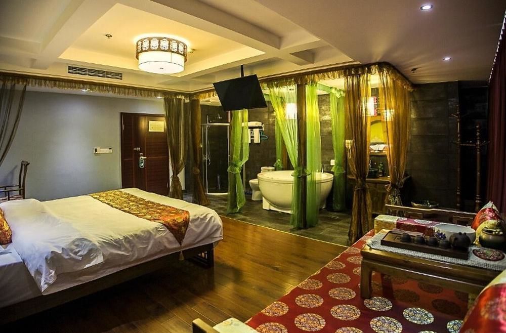 Chongqing Xinhao Theme Hotel Екстериор снимка